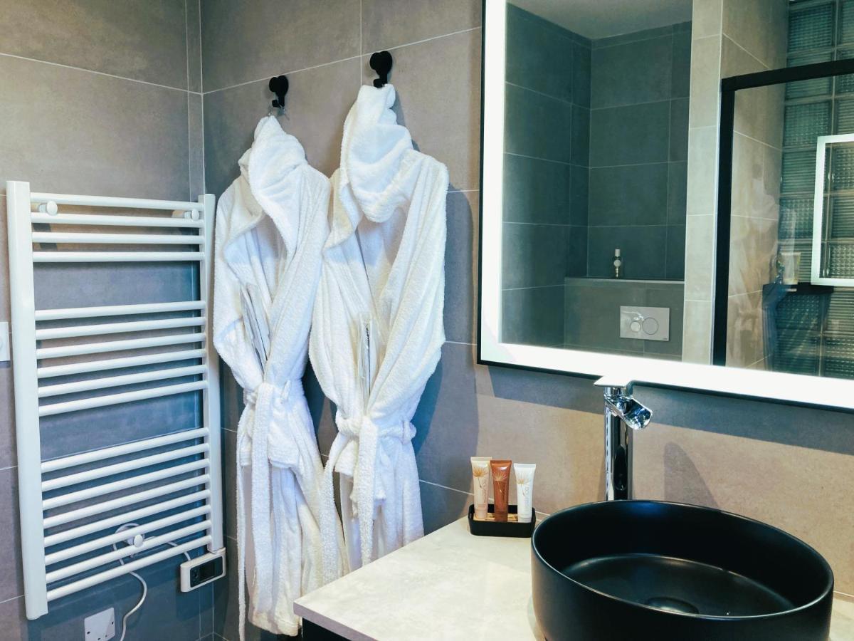 Studio & Spa La Discrete Saint-Evarzec ภายนอก รูปภาพ