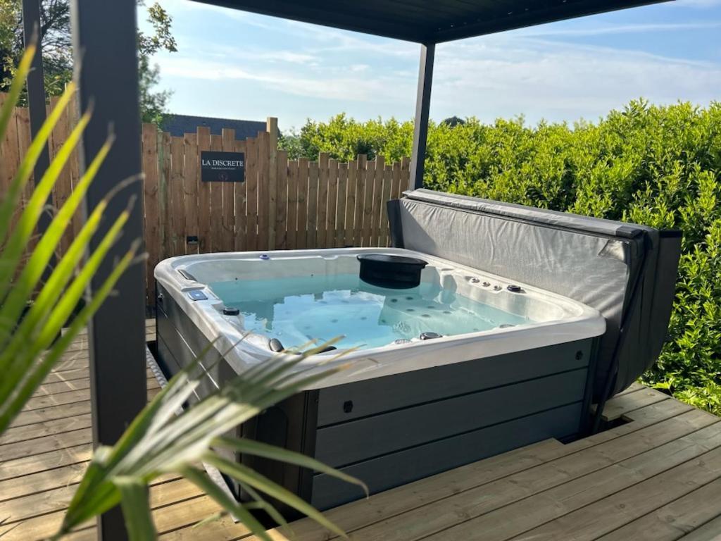 Studio & Spa La Discrete Saint-Evarzec ภายนอก รูปภาพ