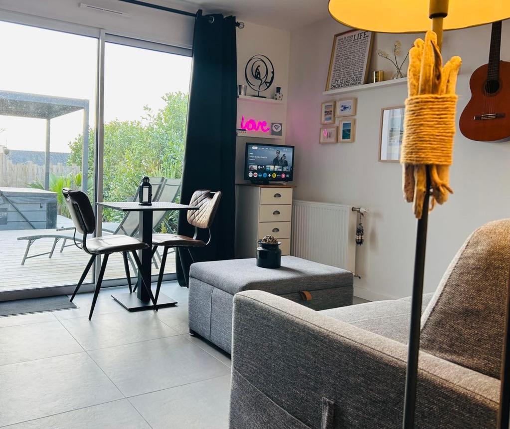 Studio & Spa La Discrete Saint-Evarzec ภายนอก รูปภาพ